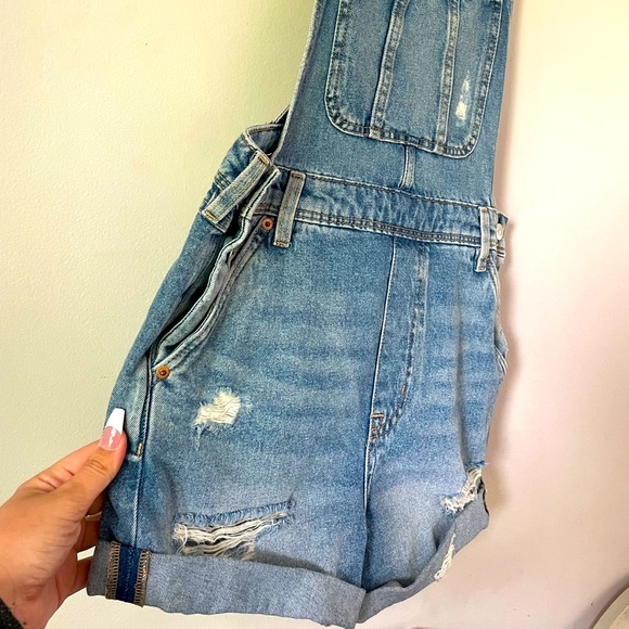 Overalls shorts. - Picture 2 of 5